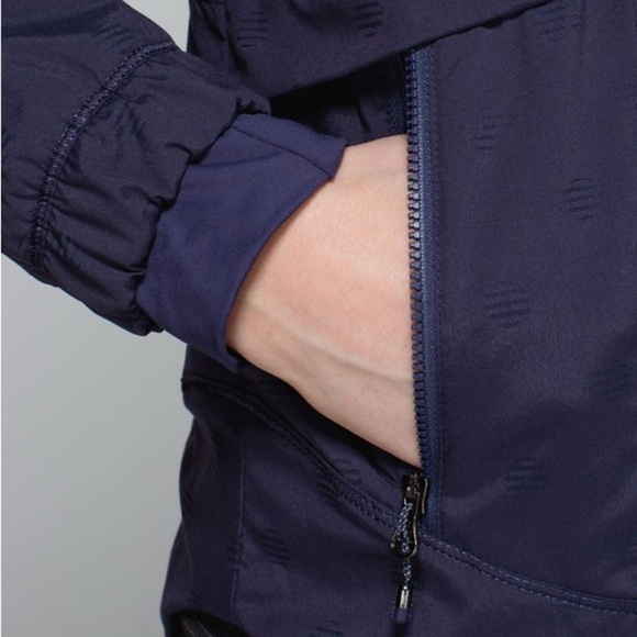 🍋Lululemon Spring Forward Jacket- Stripe Dot Cadet Blue/ Size 2 - Picture 4 of 11